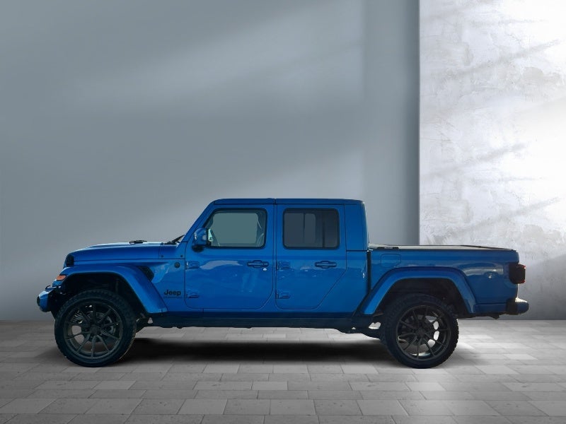 2022 Jeep Gladiator — rear three-quarter view