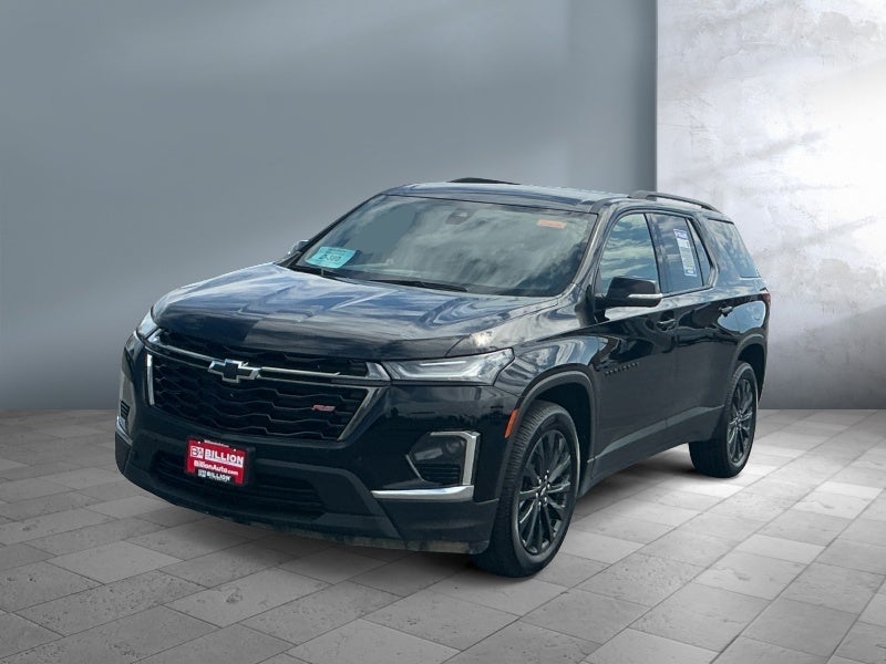 2023 Chevrolet Traverse RS in Mosaic Black Metallic — front three-quarter view