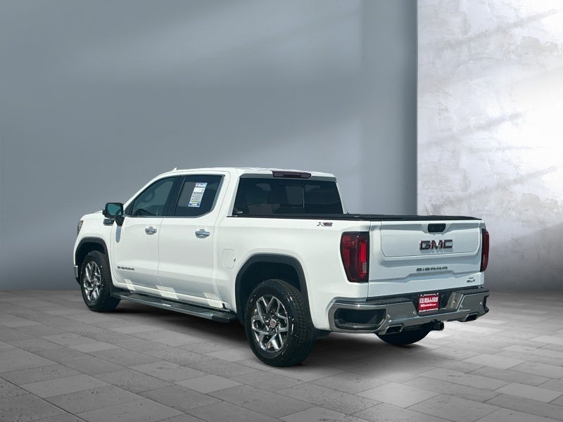 2023 GMC Sierra 1500 — interior view