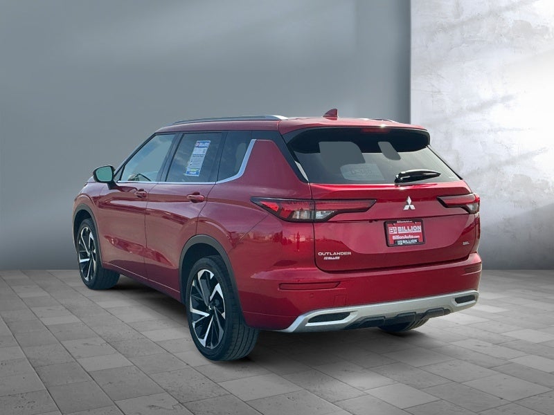 2023 Mitsubishi Outlander — interior view